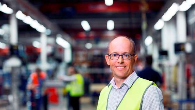 Service engineer 640x360
